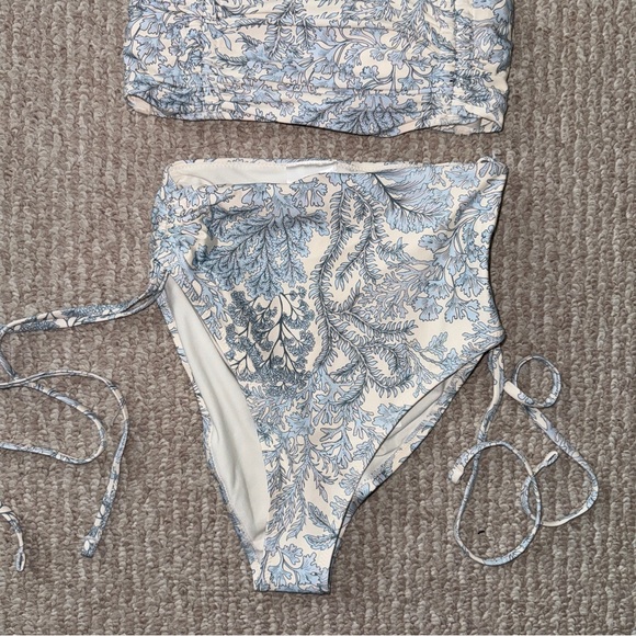 Blue paisley print floral two piece swimsuit - Picture 4 of 9